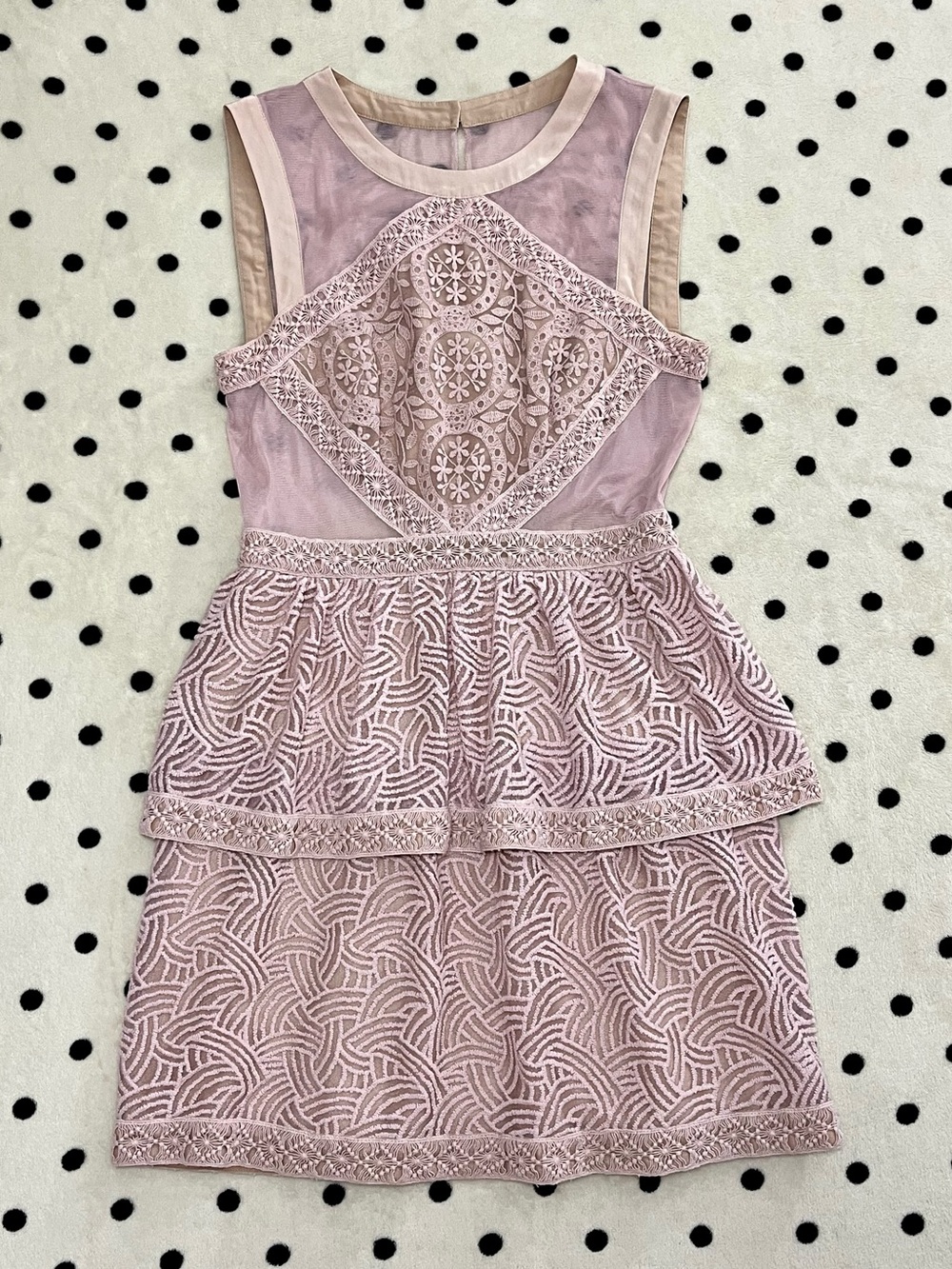 BCBGMaxAzria Jocelyn Lace Peplum Mini Dress Lavender Pink Size 8